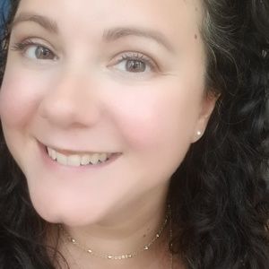 Meet your Posher, Yesenia